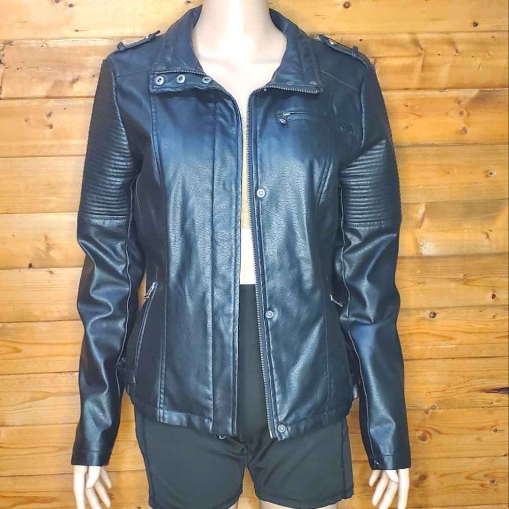 ❤️ CELEBRITY PINK faux leather jacket motorcycle 2 pocket w/zipper Size M